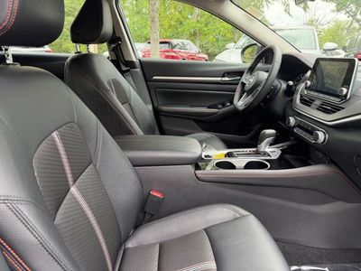 2025 Nissan Altima - Photo 9
