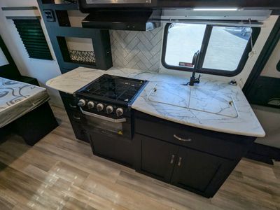 2022 Coachmen Freedom Express Ultra Lite - Photo 17