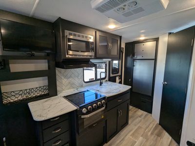 2022 Coachmen Freedom Express Ultra Lite - Photo 18