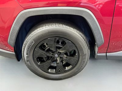 2024 Toyota RAV4 - Photo 11