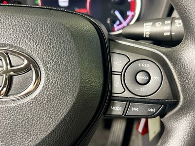 2024 Toyota RAV4 - Photo 16