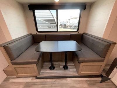 2026 Jayco Jay Flight SLX — photo 13 view