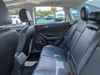 2019 Volkswagen Jetta — photo 13 view