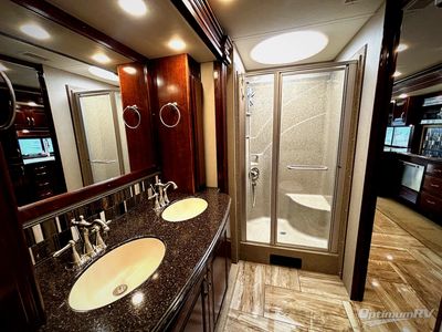 2017 Fleetwood Discovery - Photo 12