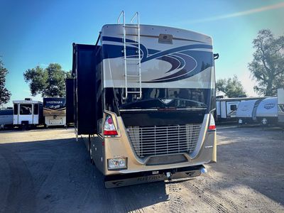 2017 Fleetwood Discovery - Photo 3