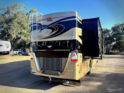 2017 Fleetwood Discovery - Photo 2