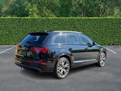 2019 Audi Q7 — rear three-quarter view