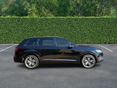 2019 Audi Q7 — side profile view