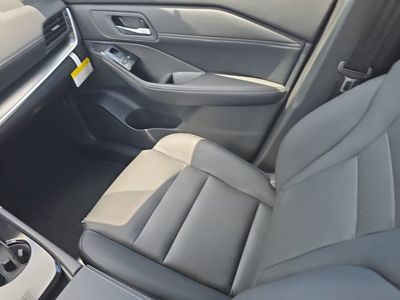 2026 Nissan Rogue — photo 16 view