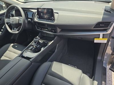 2026 Nissan Rogue — photo 12 view