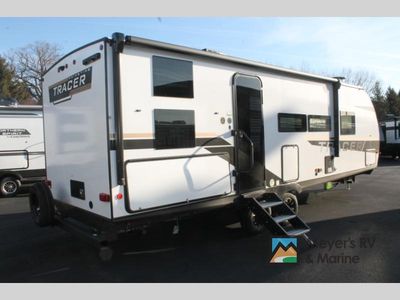 2025 Prime Time RV Tracer — rear three-quarter view