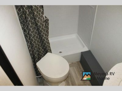 2025 Prime Time RV Tracer — photo 11 view