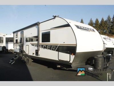 2025 Prime Time RV Tracer — front three-quarter view