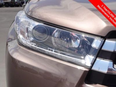 2019 Toyota Highlander — engine compartment view