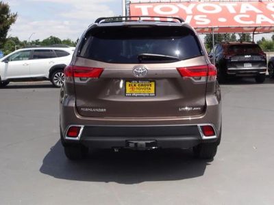 2019 Toyota Highlander — photo 10 view