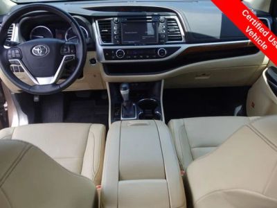 2019 Toyota Highlander — interior view