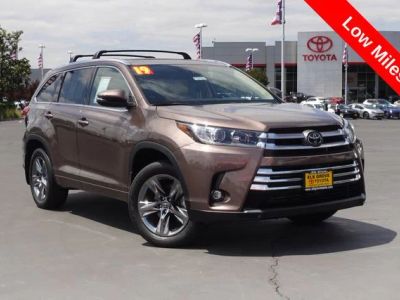 2019 Toyota Highlander — side profile view
