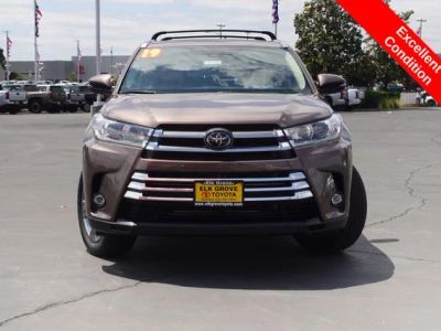 2019 Toyota Highlander — rear three-quarter view