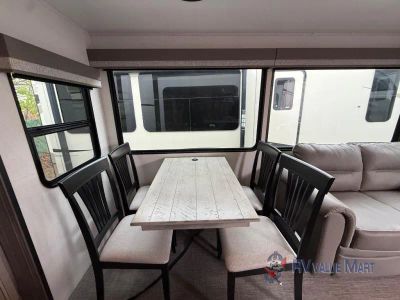 2024 Forest River RV Sandpiper Luxury — photo 16 view