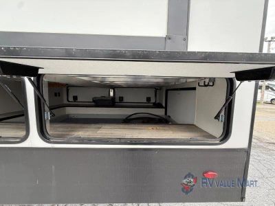 2024 Forest River RV Sandpiper Luxury — photo 7 view