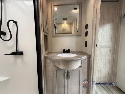 2024 Forest River RV Sandpiper Luxury — photo 33 view