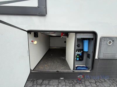2024 Forest River RV Sandpiper Luxury — photo 12 view