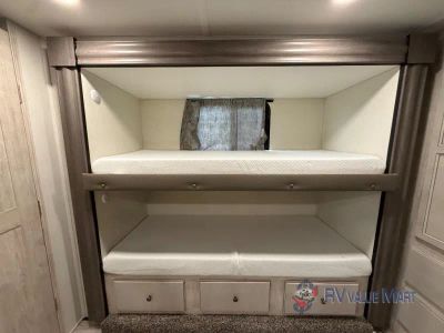 2024 Forest River RV Sandpiper Luxury — photo 23 view