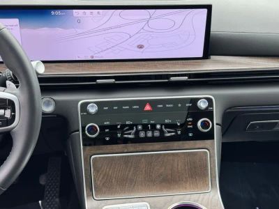 2025 Genesis GV80 - Photo 21