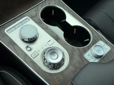 2025 Genesis GV80 - Photo 40
