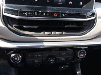 2024 Jeep Compass — photo 13 view
