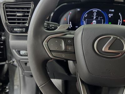 2023 Lexus NX — photo 16 view