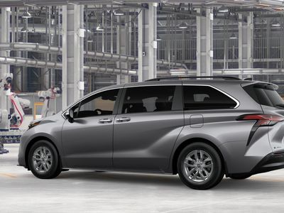 2026 Toyota Sienna — detail view