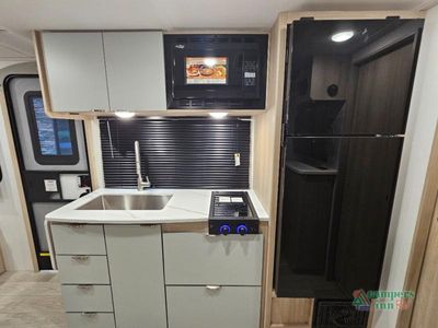 2025 Winnebago Micro Minnie - Photo 13