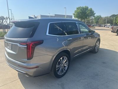 2020 Cadillac XT6 — photo 8 view