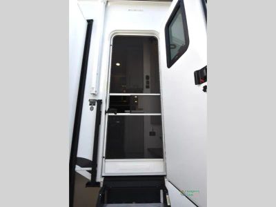 2026 Alliance RV Paradigm — photo 21 view
