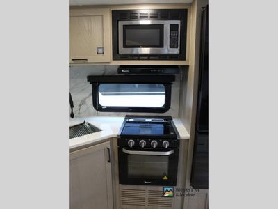 2026 Forest River RV Flagstaff Super Lite - Photo 9