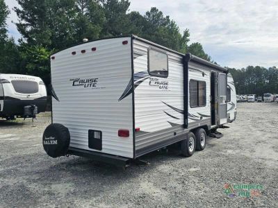 2016 Forest River RV Salem — rear three-quarter view
