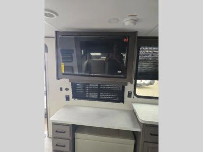 2026 Grand Design Transcend - Photo 14