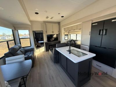 2026 Grand Design Momentum G-Class — photo 8 view