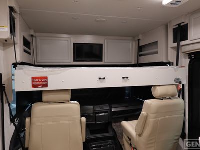 2026 Holiday Rambler Vacationer — photo 13 view