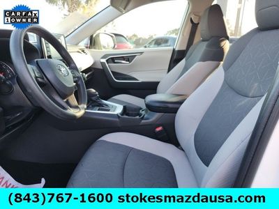 2020 Toyota RAV4 - Photo 14
