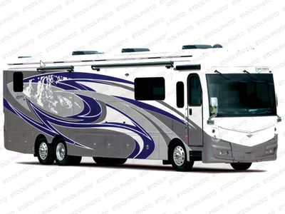 2022 Fleetwood RV Discovery LXE — front three-quarter view