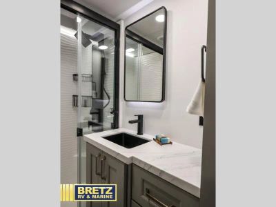 2026 Brinkley Model G - Photo 17