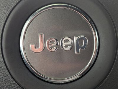 2019 Jeep Grand Cherokee — photo 32 view