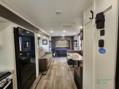 2025 Venture RV Stratus - Photo 11