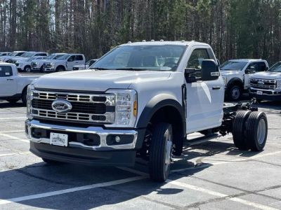 2026 Ford F-450SD — detail view