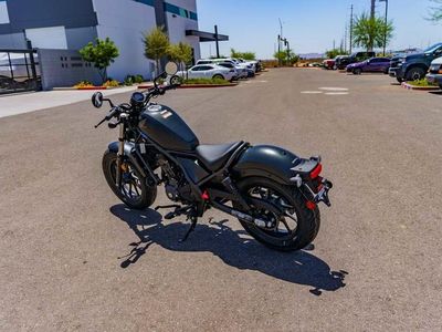 2025 Honda Rebel 300 - Photo 5