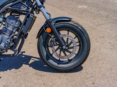 2025 Honda Rebel 300 - Photo 12