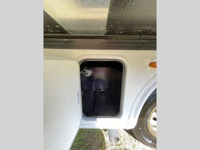 2026 Thor Motor Coach Resonate — photo 11 view