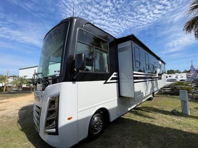 2026 Thor Motor Coach Resonate — side profile view